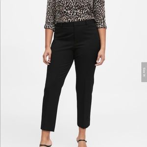 Banana Republic Black Avery StraightFit Petite